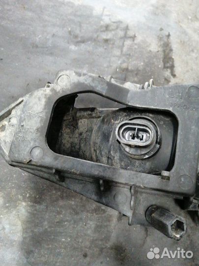 Фара противотуманная левая Hyundai Elantra HD G4FC