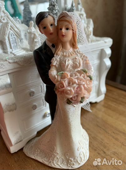 Фигурка жениха и невесты