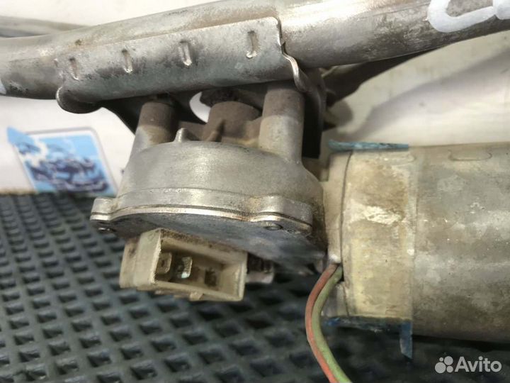 Трапеция стеклоочистителей Opel Kadett E16NZ 1.6