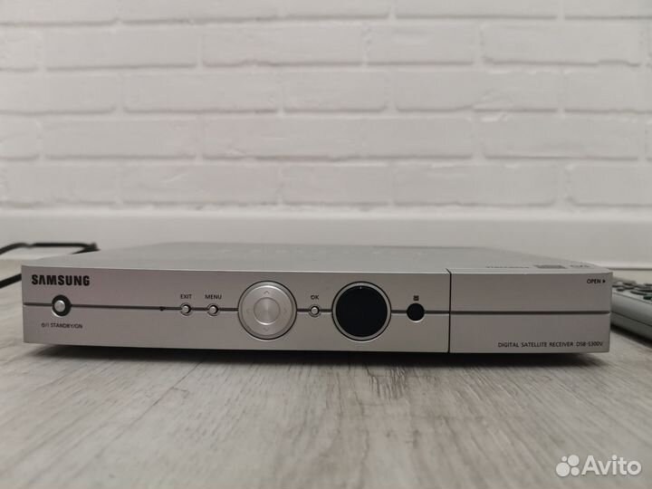 Спутниковый ресивер Samsung dsb300v