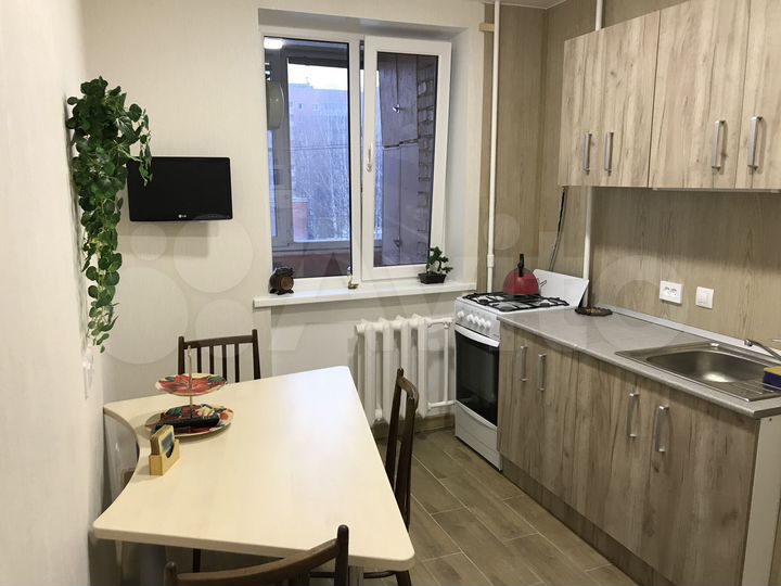 1-к. квартира, 35 м², 4/10 эт.