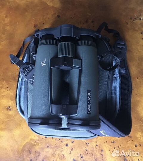 Бинокль Swarovski EL Range 10x42