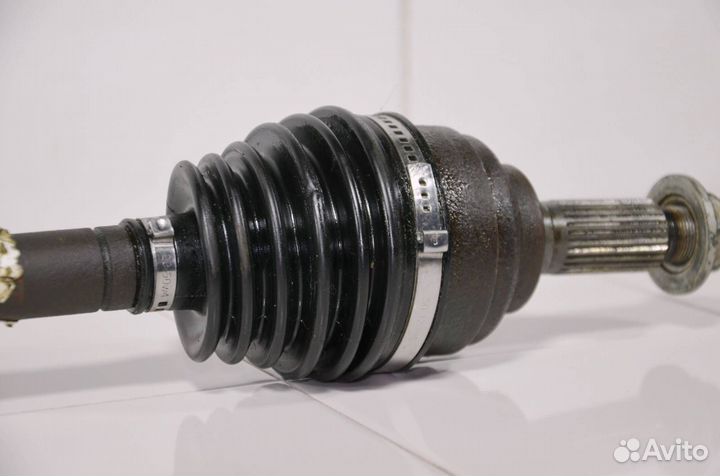 Приводной вал передний правый Ford Escape 1