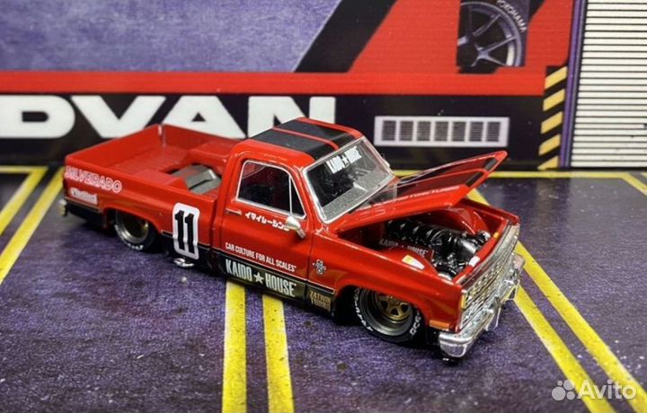 Коллекционная модель Chevrolet Silverado 1:64