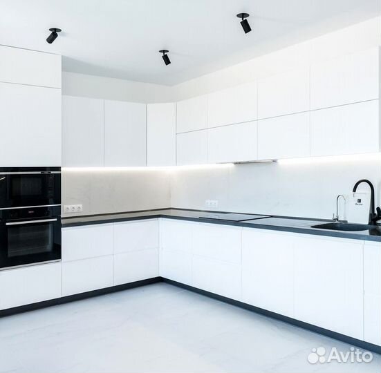 Кухонный гарнитур угловой в потолок на заказ