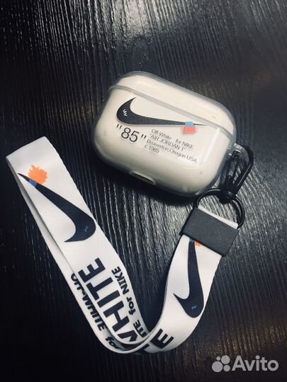 Чехол на AirPods Pro