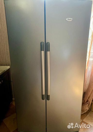 Холодильник Whirpool бу