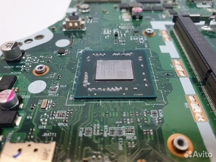 Материнская плата Lenovo 330-15AST неисправная