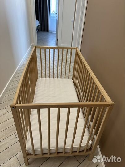 Детская кровать с матрасом
