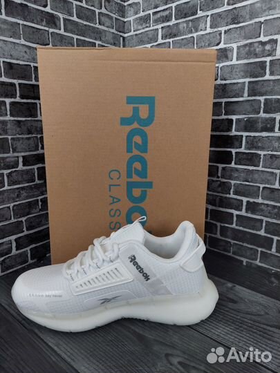 Кроссовки женские Reebok