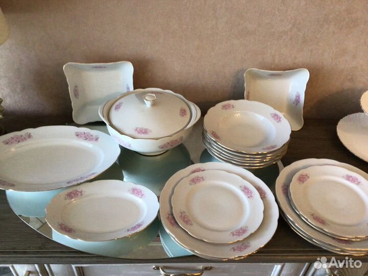 Продаю столовый сервиз