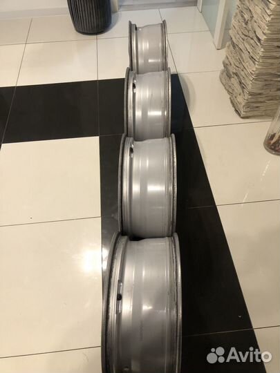 Диски на Audi оригинал R18