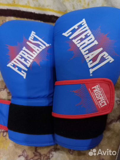 Боксерские перчатки