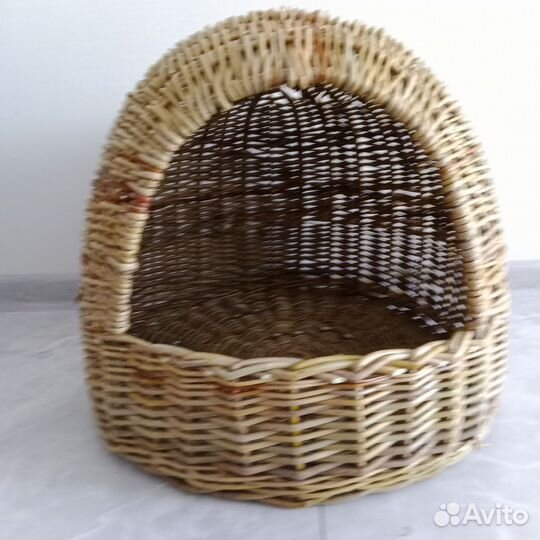 Корзинка, лежанка, домик для кошки