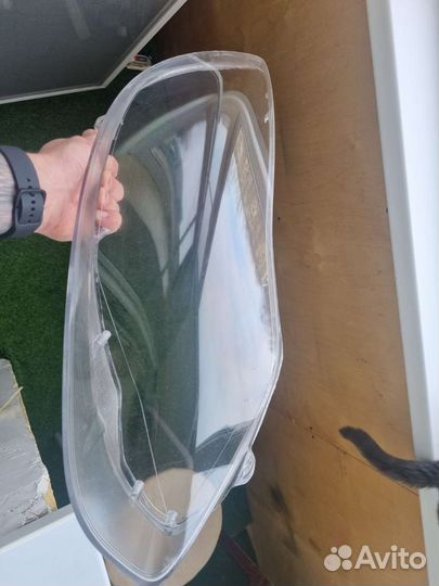 Стекла правое левое на форд фокус 3