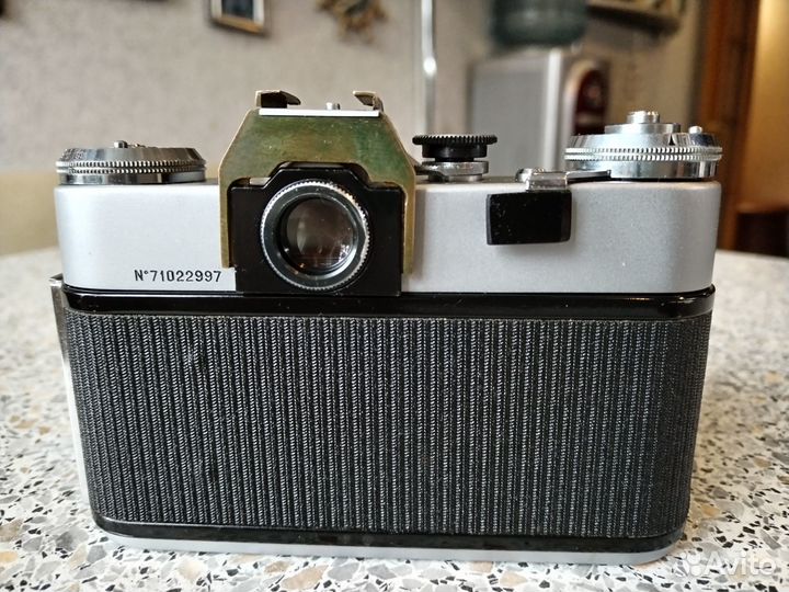 Зеркальный фотоаппарат Зенит-Е СССР