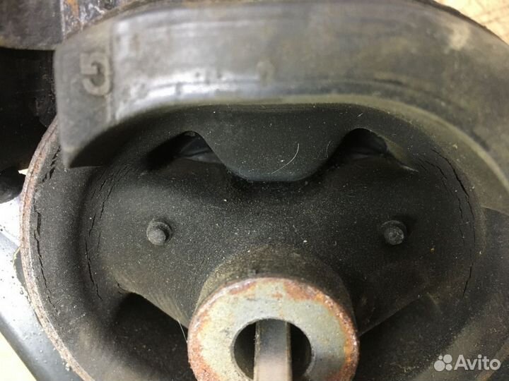 Подушка двигателя Toyota Corolla Fielder X рестайл