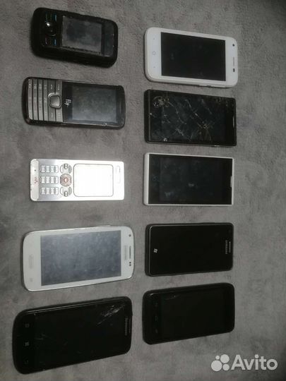 Телефон на запчасти