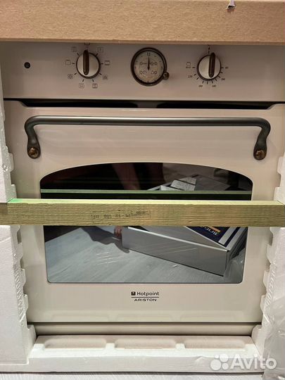 Электрический духовой шкаф Hotpoint-Ariston