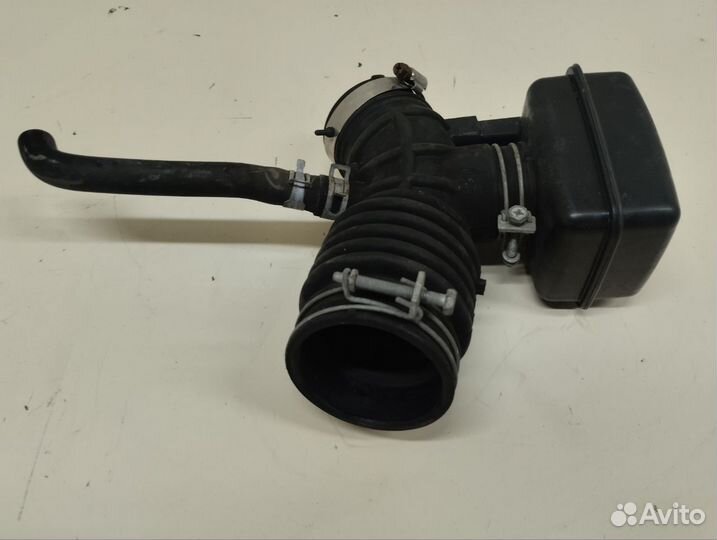Патрубок воздушного фильтра Nissan Almera Classic