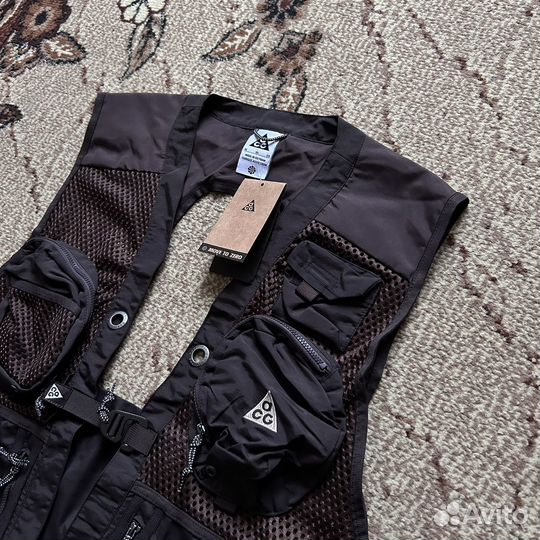 Жилетка Nike ACG Buttles Vest Light Gorpcore