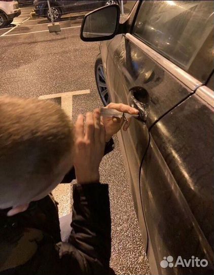 Вскрытие замков дверей автомобиля, багажника