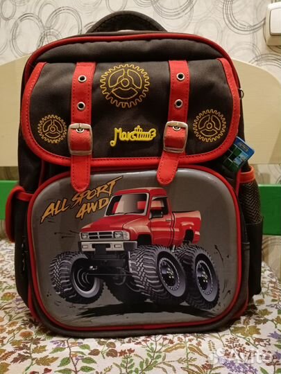 Портфель школьный для мальчика