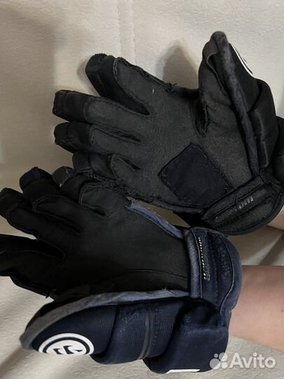 Краги хоккейные