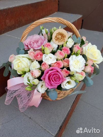 Корзина цветов с доставкой