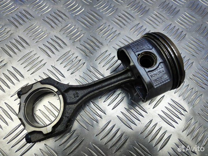 Поршень с шатуном Toyota Mark X 2.5 4GR-FSE 215Л.С