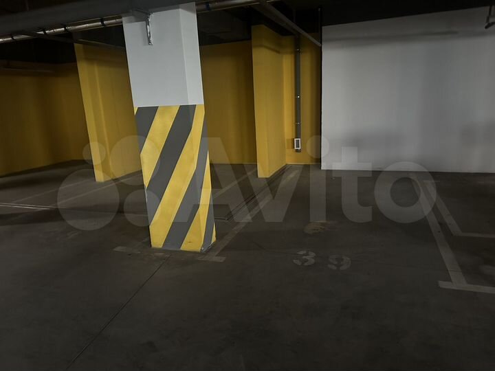 Машиноместо, 11 м²