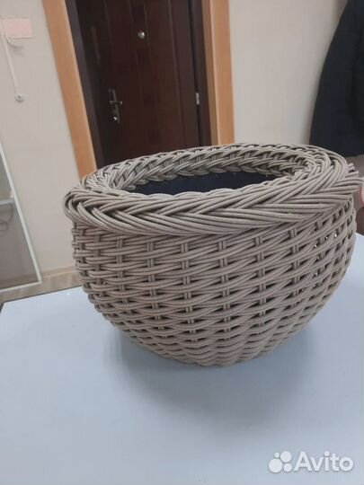 Плету под заказ кашпо из искусственного ротанга