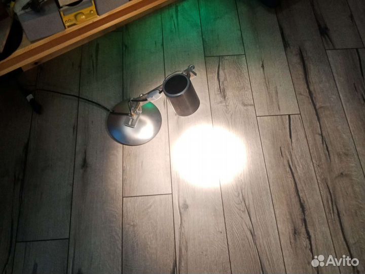 Лампа настольная