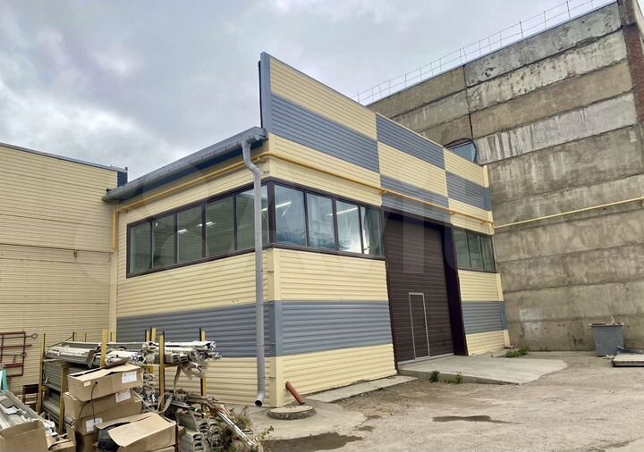 Склад (производство), санузел, офис, 414.5 м²