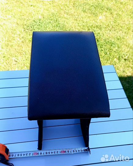 Подлокотник