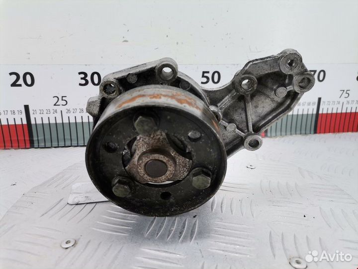 Помпа Renault Scenic рест. 2001