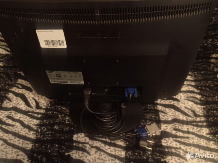 ЖК монитор Samsung E1920NW