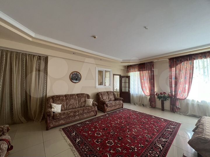 1-к. квартира, 60 м², 1/9 эт.