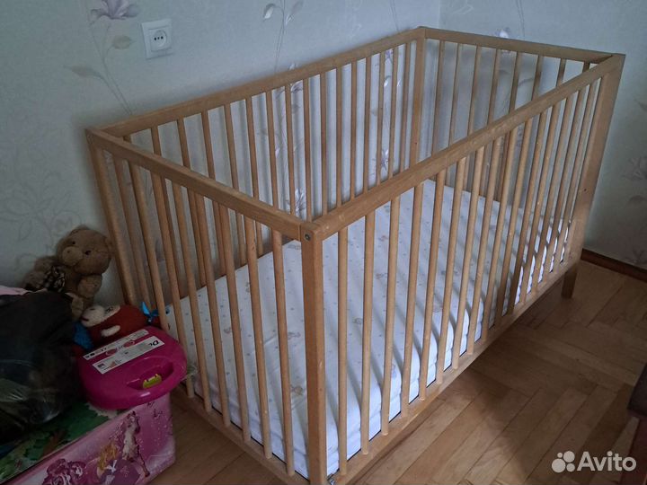 Детская кровать с матрасом