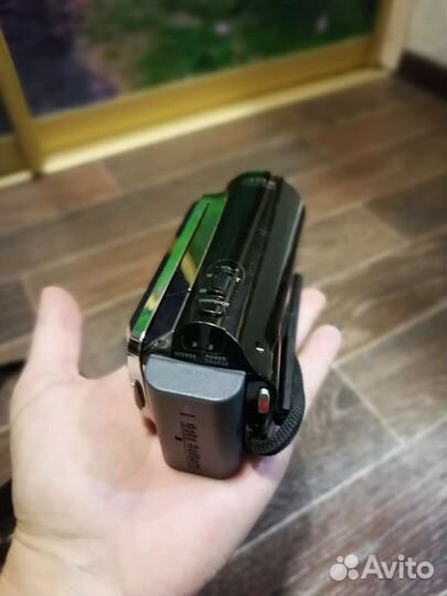 Видеокамера JVC