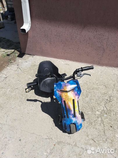 Детский электромобиль