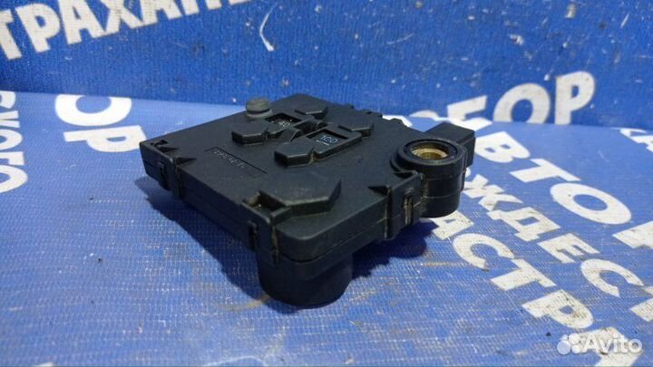 Блок силовых предохранителей Mercedes-Benz W220