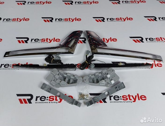 Ресницы в фары Toyota Land Cruiser 200 R1075