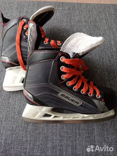 Коньки хоккейные