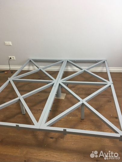 Парящая кровать