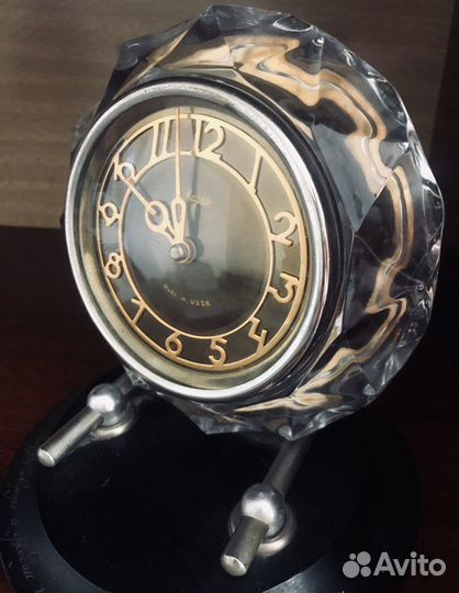 Часы настольные механические. Маяк. СССР