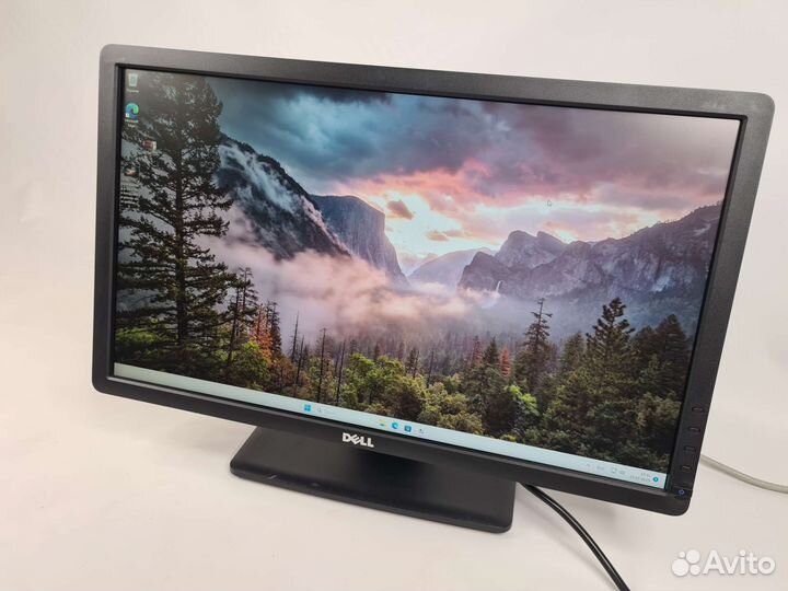 Монитор Dell 22 FullHD