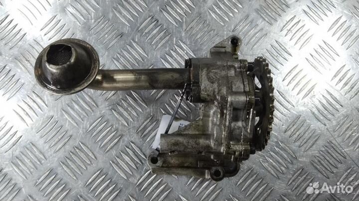 Насос масляный для Volkswagen Golf 4 06A115105B