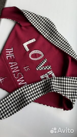 Косынка с вышивкой