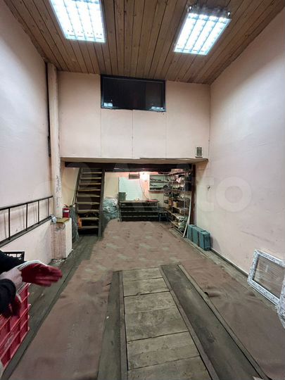 Гараж, > 30 м²